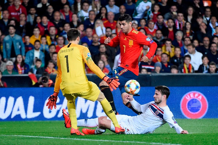 瑞士球队惊险胜挪威，锁定欧锦赛决赛席位