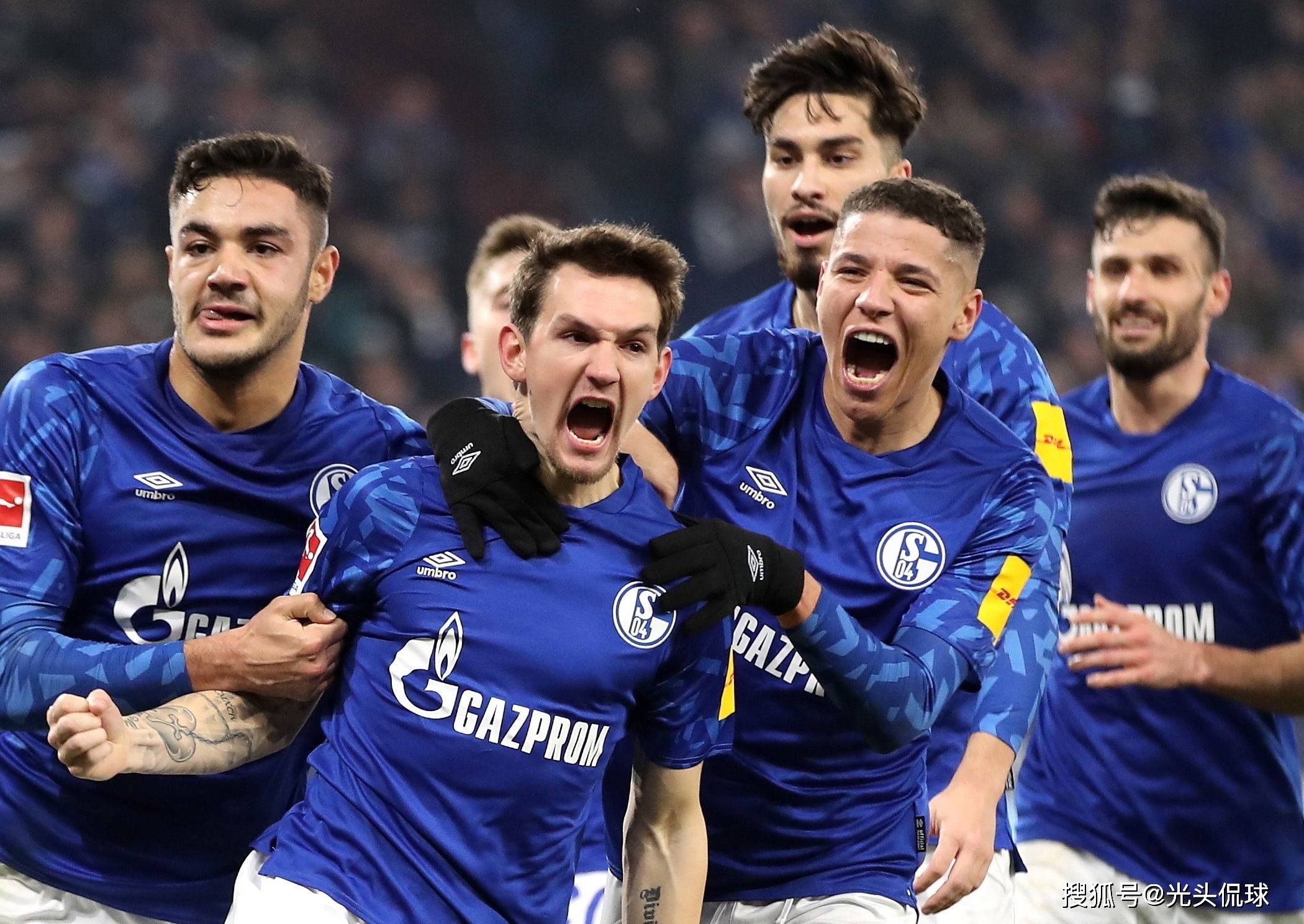 胜负两面，杜塞尔多夫球员宣布自由身离队