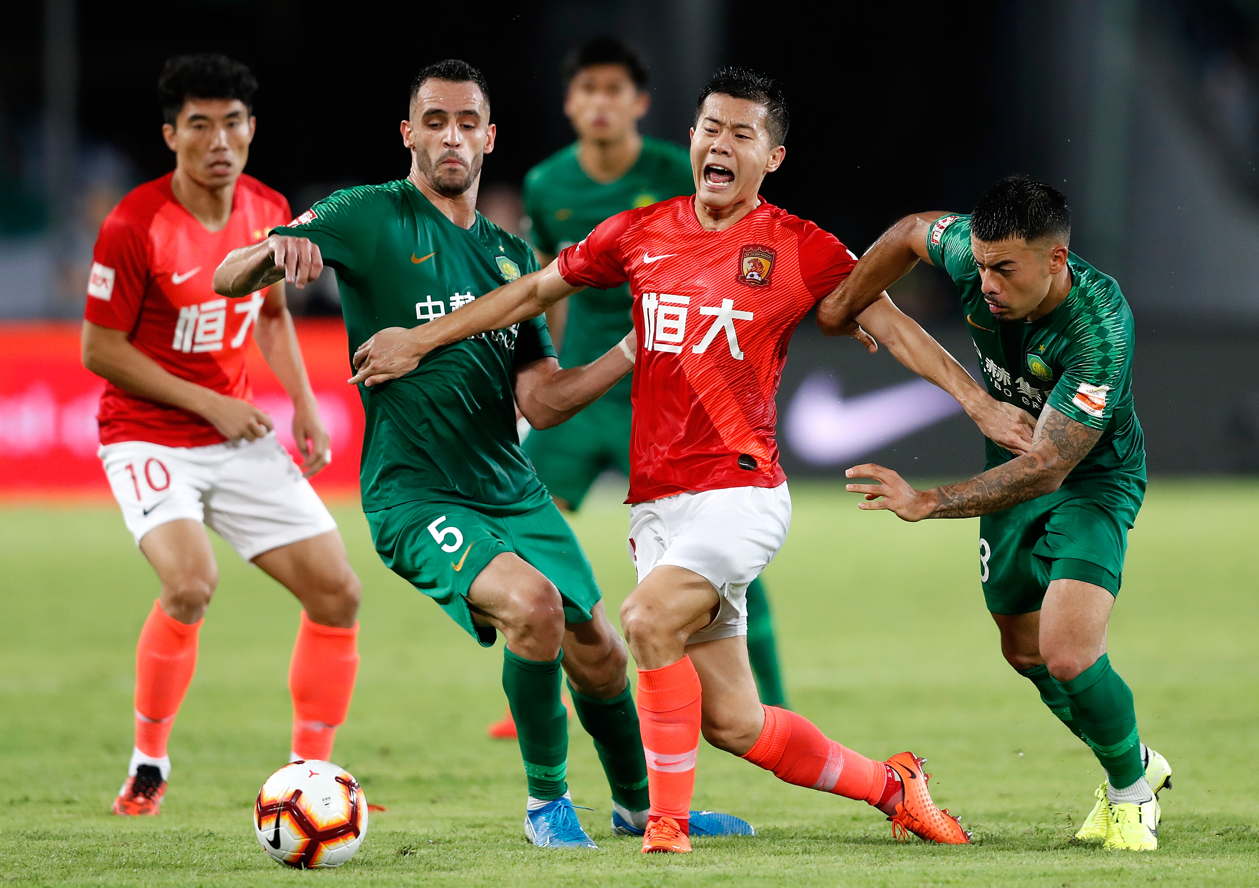 北京中赫国安队取得客场胜利，锁定胜局