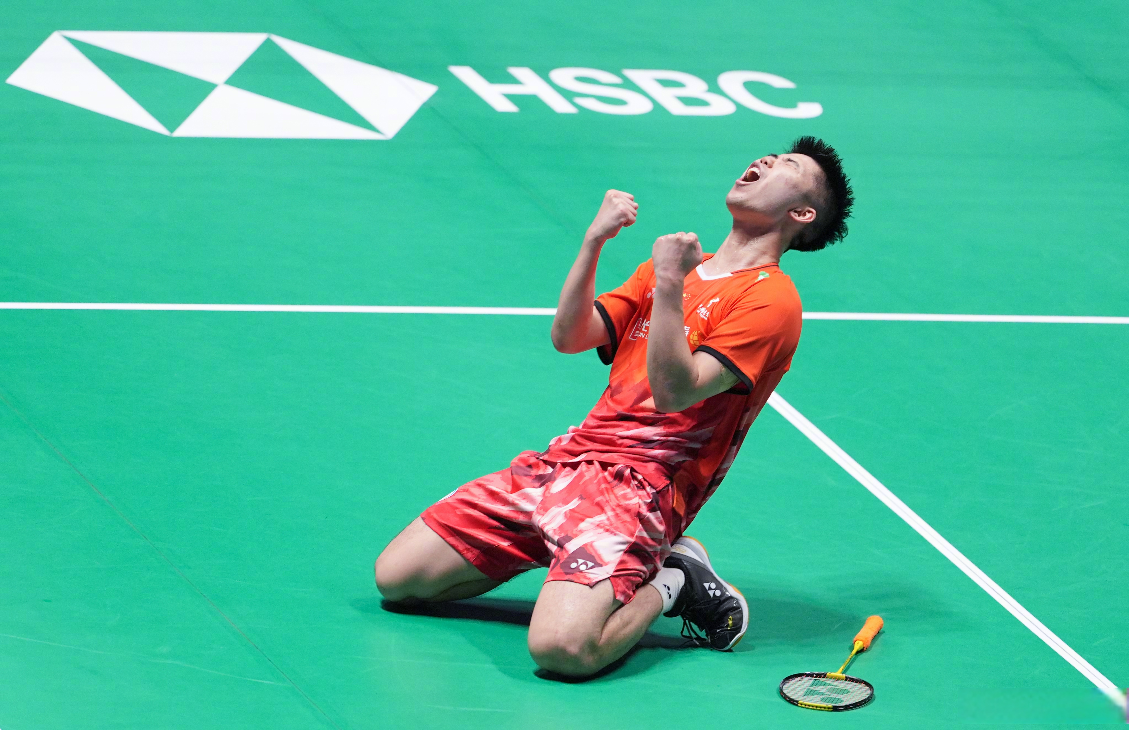 中国羽毛球队横扫日本羽毛球队,谌龙一己之力扛起全队 中国羽毛球队横扫日本羽毛球队,谌龙一己之力扛起全队