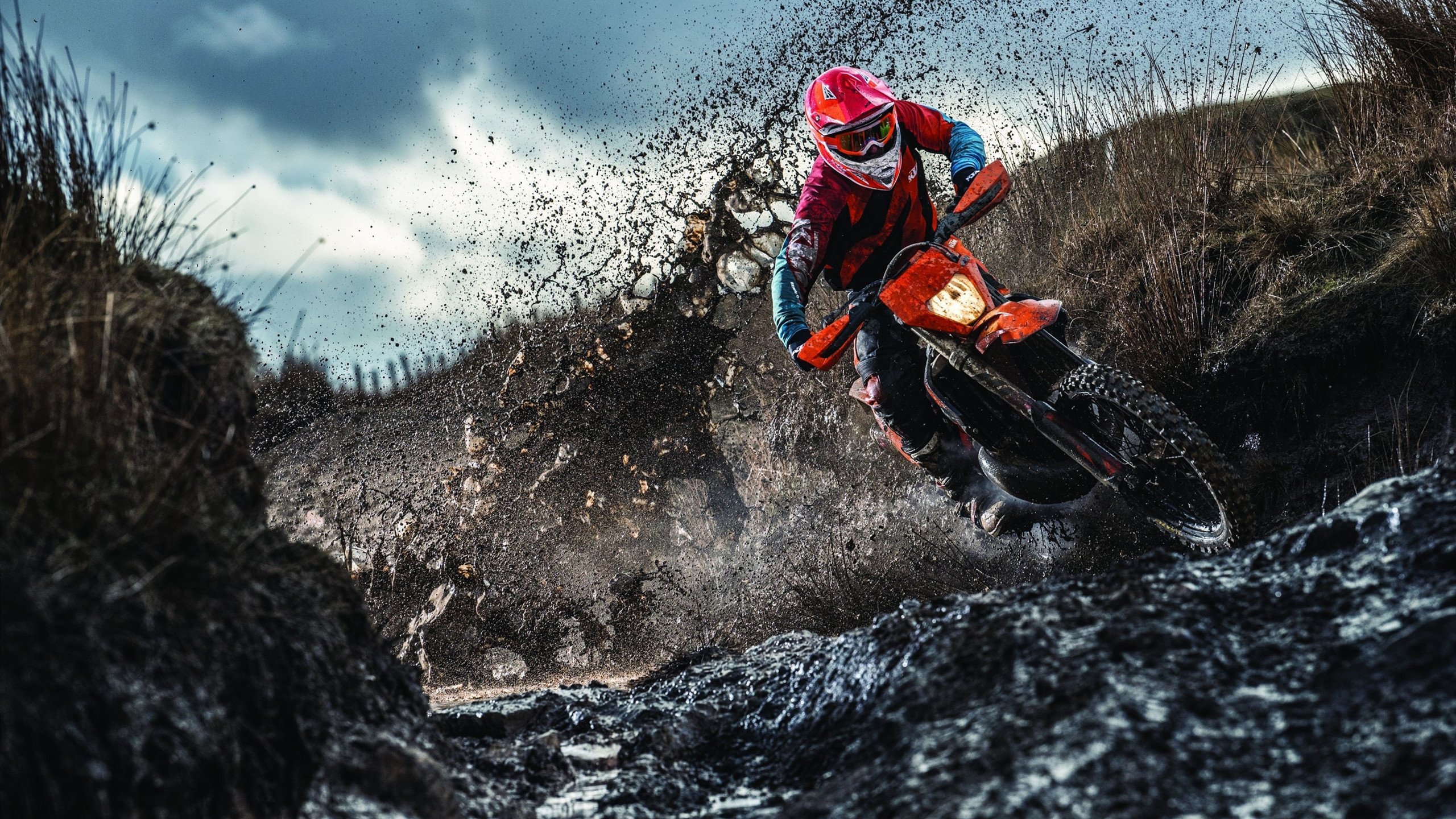 当巴黎铁塔遇见苏格兰风笛，福登在F1巴林揭幕战中书写跨界传奇