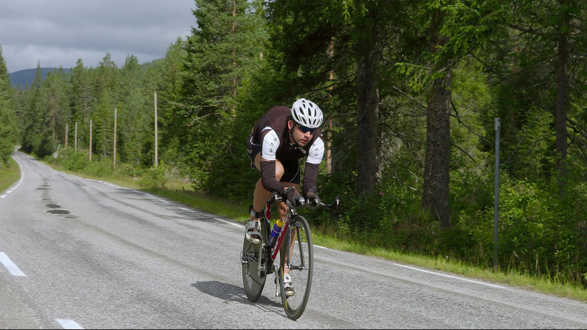 西亚卡姆爆发，勇士一波带走广东队