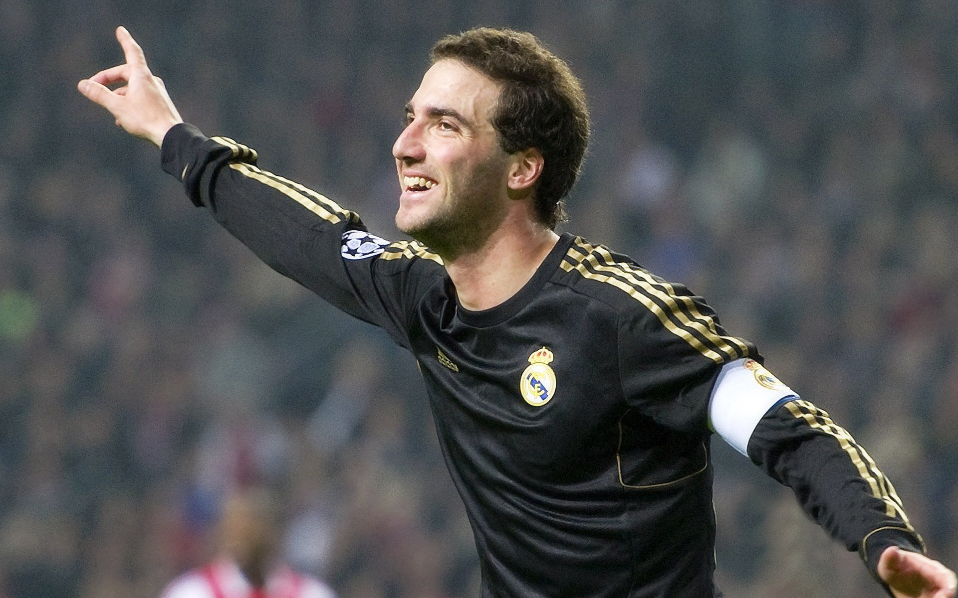 孤胆新星破红牛王朝，皮亚斯特里独扛索伯绝境逆袭